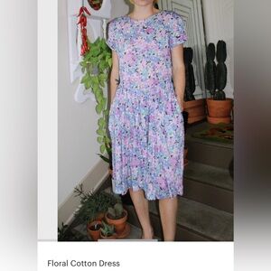 Vintage floral cotton dress. Size medium.